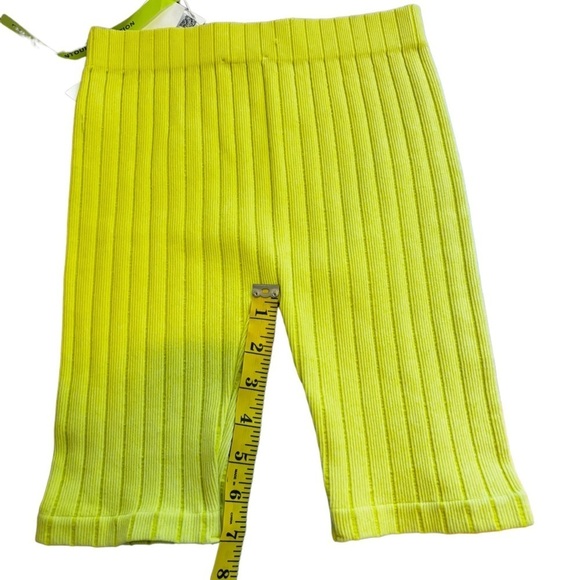 3 piece bundle, Zara women’s XS. Two shorts and one leggings, capris. New! - Picture 6 of 9